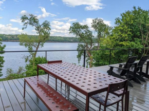 Hudson River Cliff House